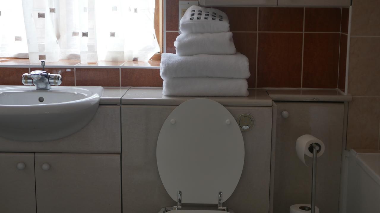 The Keep Apartment Ludlow Ngoại thất bức ảnh